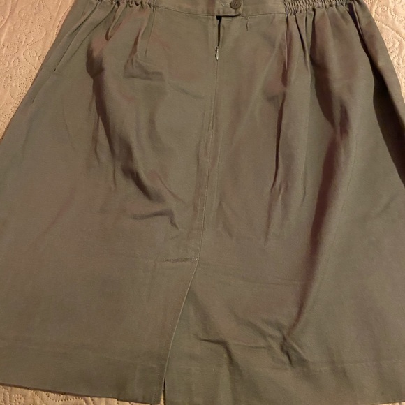 Skirt - Picture 2 of 8